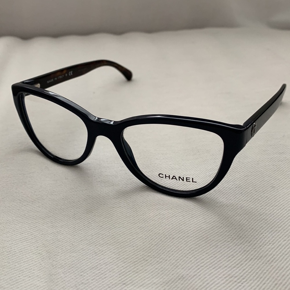 Chanel glasses (no magnifying)